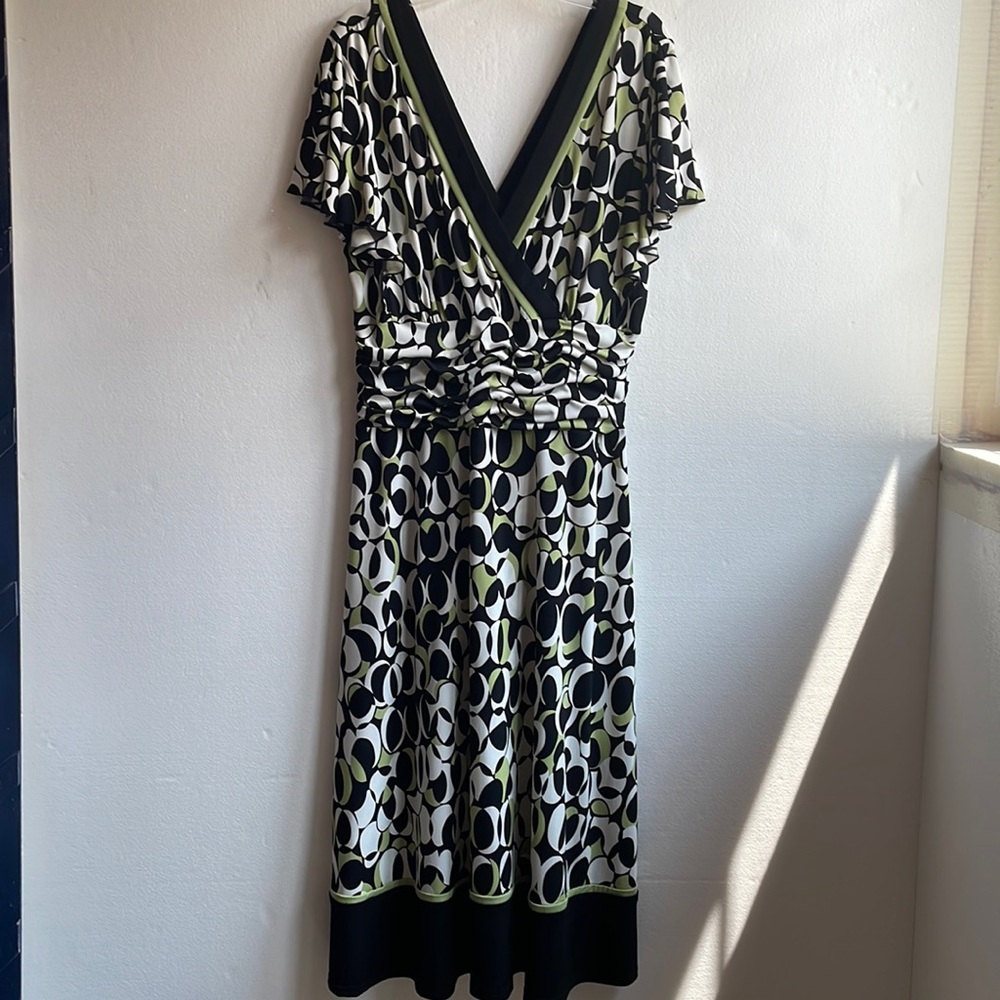 Studio One v-neck front and back retro print touched waist fit & flare dress 14